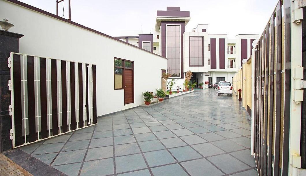 Hotel Opal Courtyard Agra  Exteriör bild