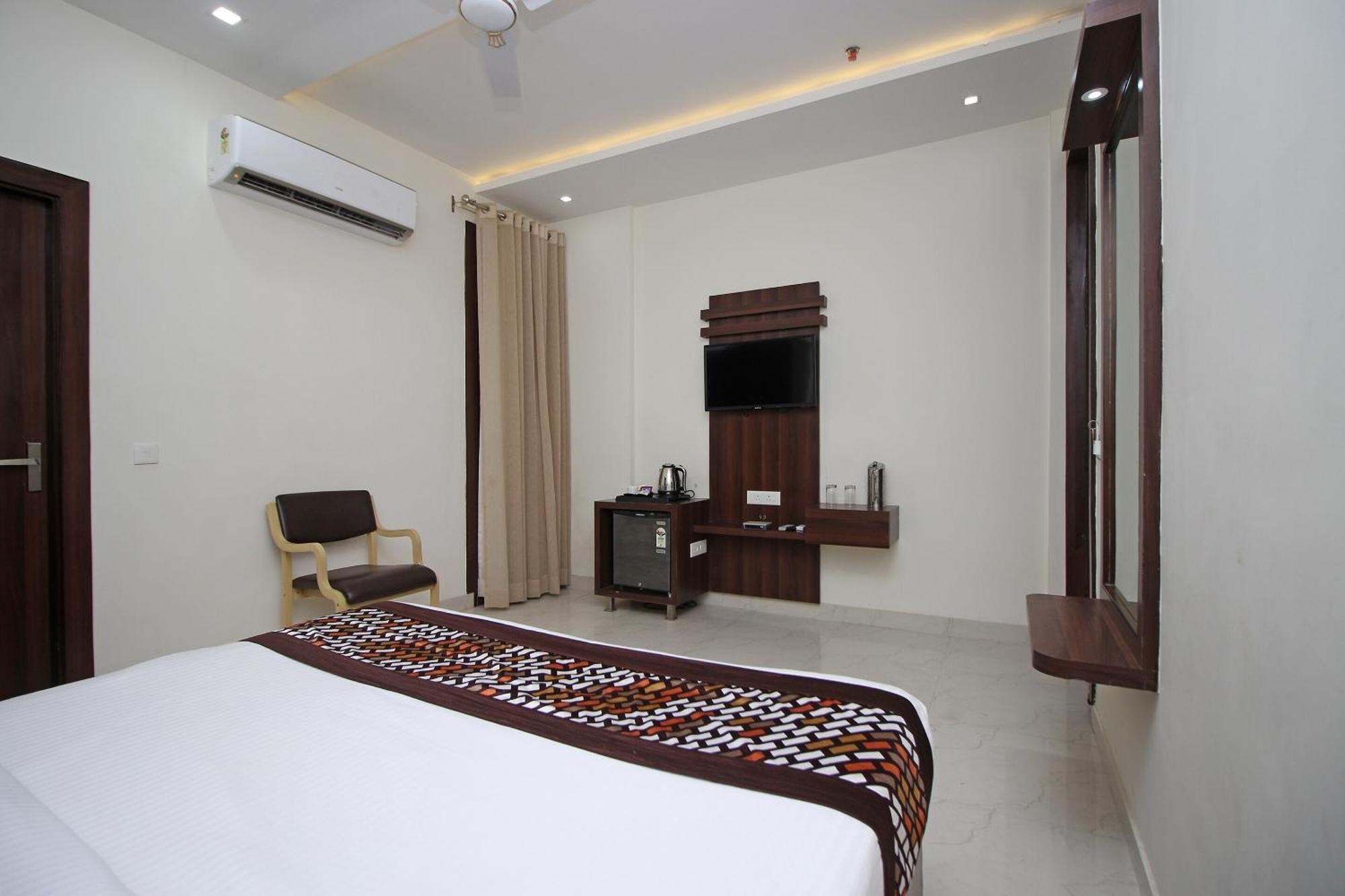 Hotel Opal Courtyard Agra  Exteriör bild